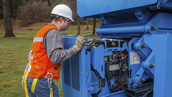 高空作业平台发动机的保养